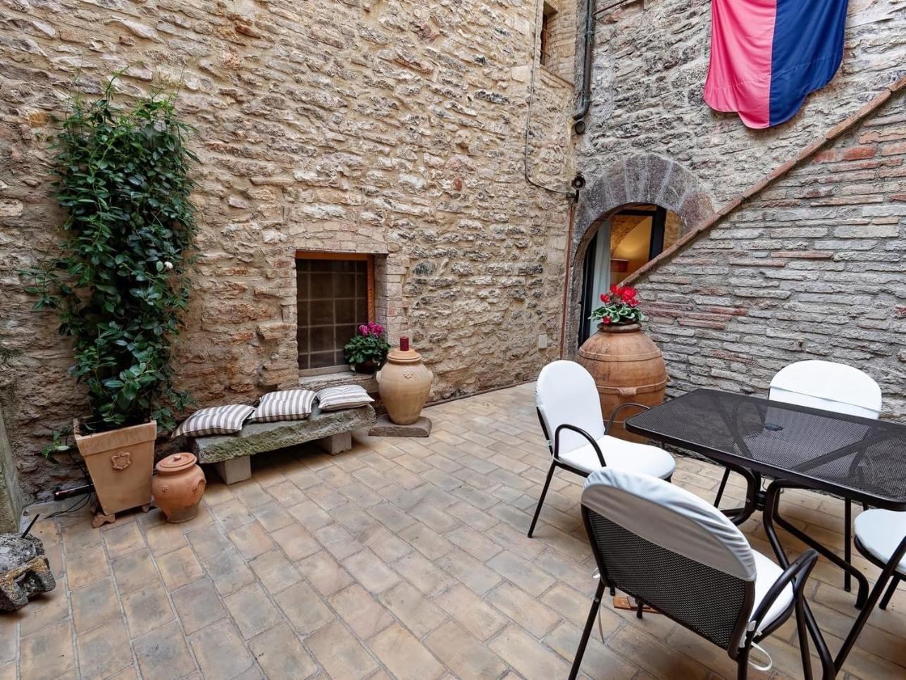 Saint Francis Apartment Assise Extérieur photo